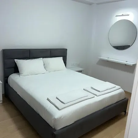 Flat In - Modern & Cozy Διαμέρισμα *